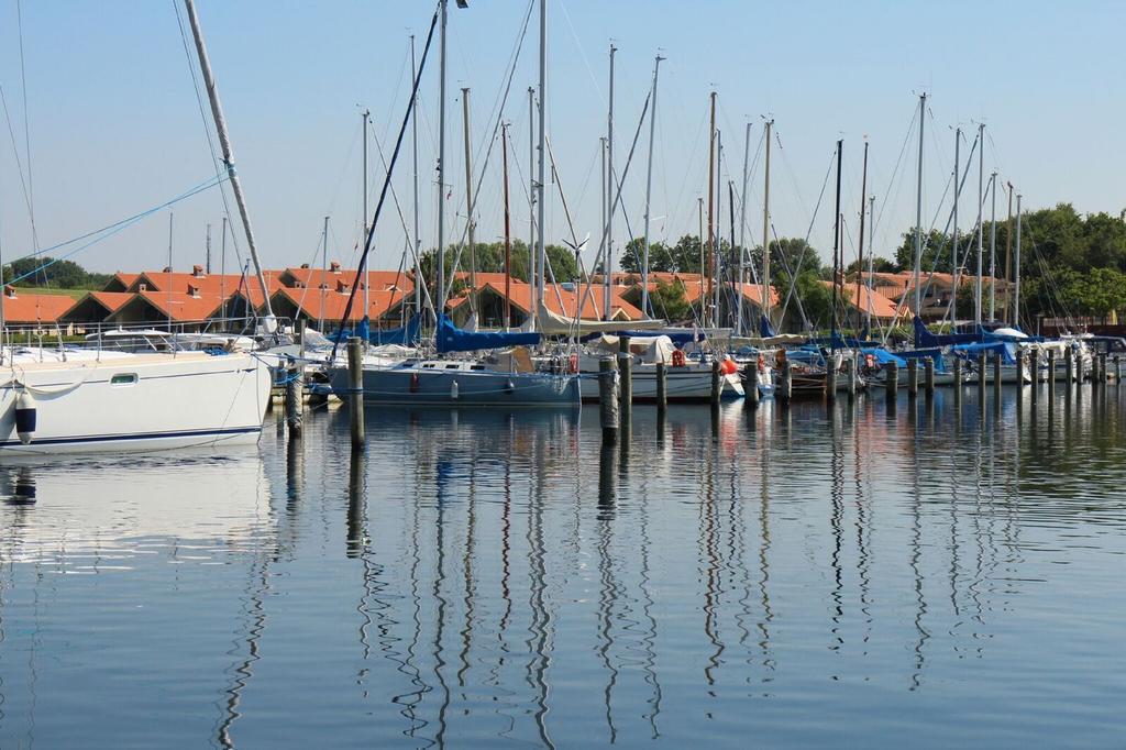 Hotel Hausboot FJORDBLIK Kollund Osterskov Exterior foto